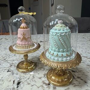Christmas decor / treat decor / cake stand / cake dome / bakery / cafe